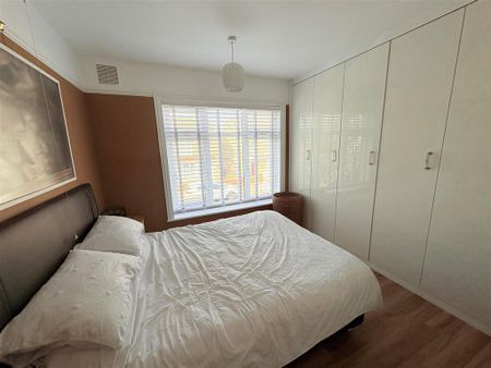 3 bedroom semi-detached house to rent - Photo 5