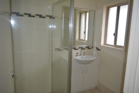 1 Balonne Drive, Glenvale - Photo 2