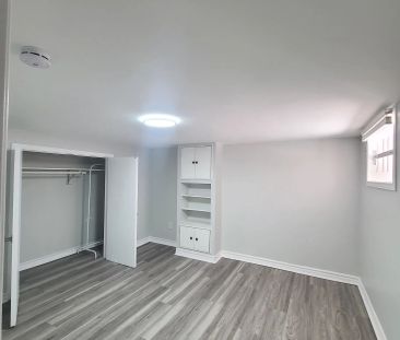 238 Strathmore Boulevard #Lower - Photo 3