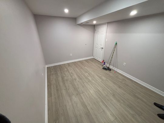 For Lease - 992 Ridge Valley Drive Unit# Basement Room, Oshawa, Ontario - Photo 1