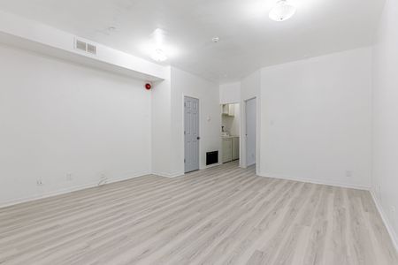 For Lease - 966 Queen Street Unit# 5, Toronto, Ontario - Photo 2