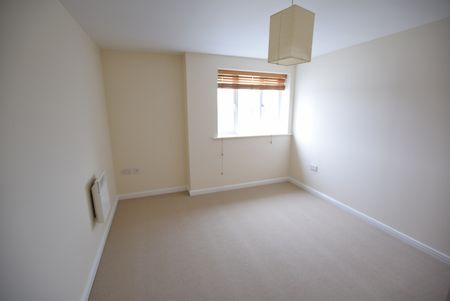2 Bed Flat, Branagh Court, RG30 - Photo 4