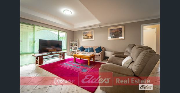 Powered workshop - Photo 1