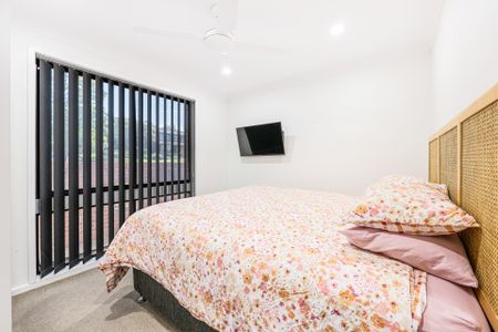 HILLVUE - 3 Bedroom Home with a Large Shed - Photo 5