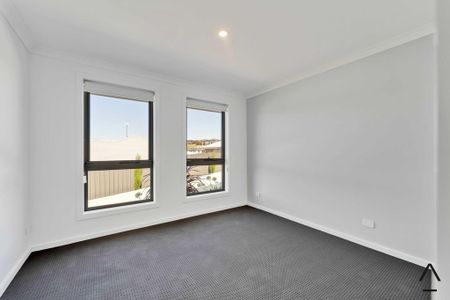 Quality Spacious Unit - Photo 4