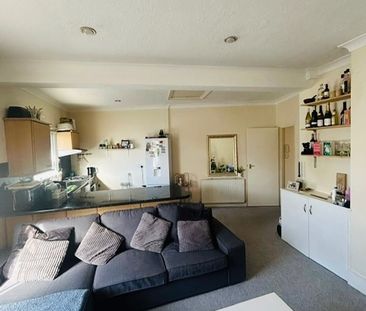 1 Bed Flat, Buckingham Place, BN1 - Photo 5