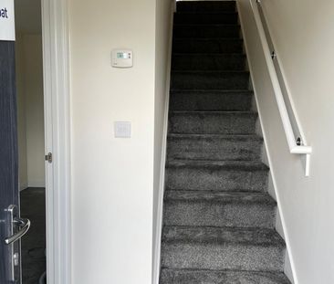 3 Bed Semi-Detached House, Poppy Lane, M6 - Photo 3