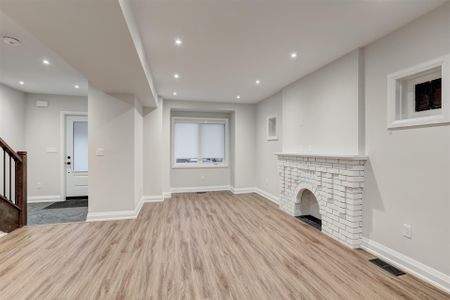 For Lease - 257 Westmount Avenue, Toronto, Ontario - Photo 3