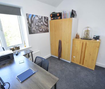 4 bedroom terraced house to rent - Photo 2