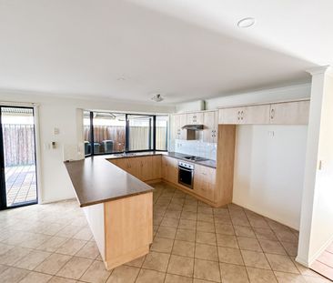 Family Living in a Quiet Cul-de-Sac! - Photo 3