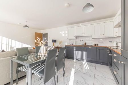 8 Fort Manor, Dromore, BT25 1GG - Photo 2