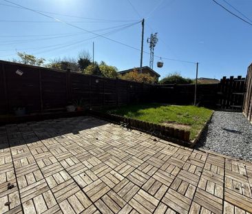 2 bedroom terraced house to rent - Photo 4