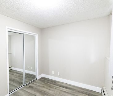 1913 11 Avenue SW, Calgary - Photo 2