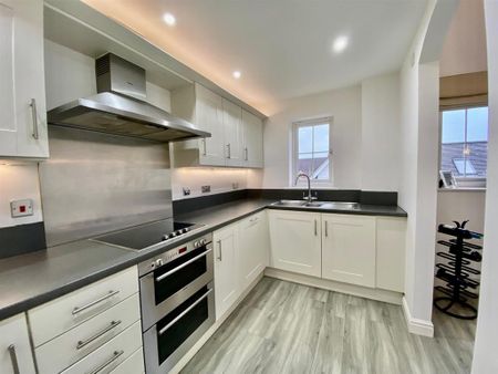 2 bedroom apartment to rent - Photo 2