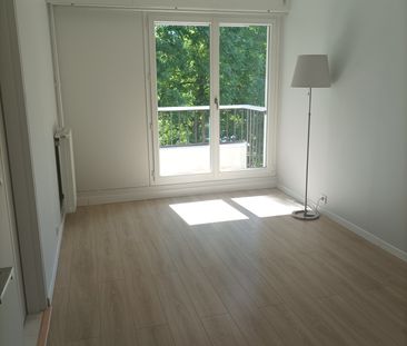 Location Appartement 2 pièces 48m² BRUNOY 91800 - Photo 2