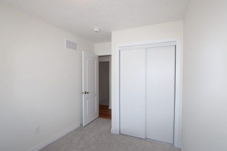 25 Baskett St- Lease - Photo 4