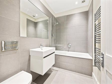 3 bedroom apartment to rent - Photo 4