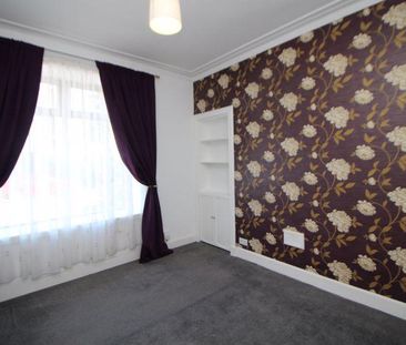 2 bedroom ground floor flat to rent - Photo 5