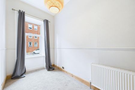 1 bedroom ground floor flat to rent - Photo 3