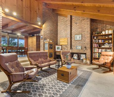 Spacious Family Living in Peaceful Native Setting - Photo 3