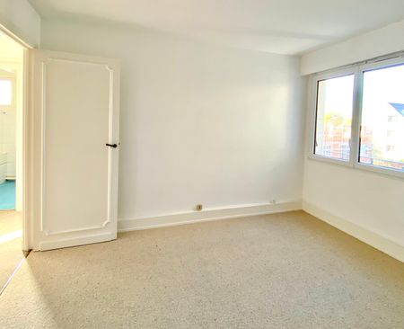 Versailles Gare Rive Droite- 94 m² - 4/5 pièces 3 Chambres - Ascenseur - Balcon - Parking Souterrain - Photo 5