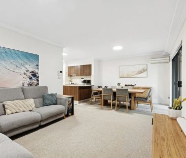 Stylish Apartment in Prime Lifestyle Location - Photo 2