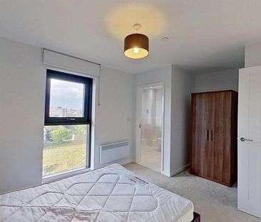 3 bedroom flat to rent - Photo 5