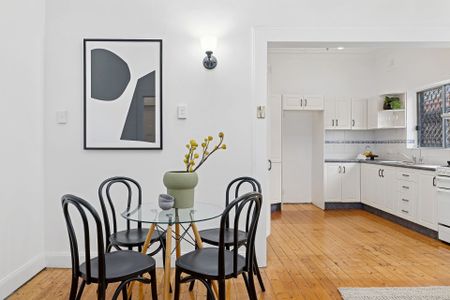 Charming Full-Brick Bungalow in Prime Inner West Location - Photo 2