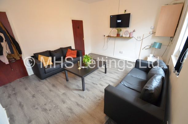 6 Bedroom Mid Terraced House for rent in Ashville Avenue - Photo 1