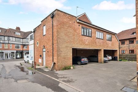 52A Wey Hill, Haslemere, Surrey, GU27 - Photo 2
