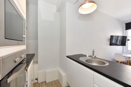 Queens Court, Queensway, Bayswater, London, W2 - Photo 4