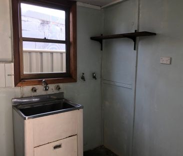 Family Home in Excellent Location! - Photo 6