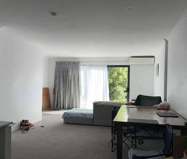 Modern 3-Bedroom Home with 2 Bathrooms in Hobsonville - Photo 3