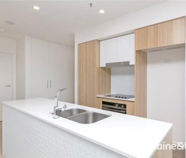Sleek & Modern Living - Photo 3