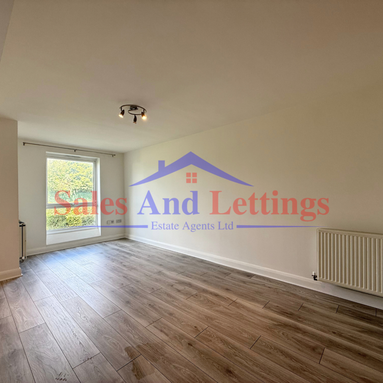 2 bedroom flat to rent - Photo 1