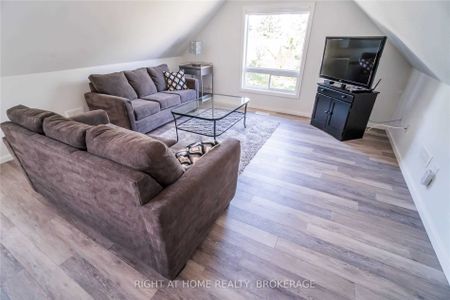 For Lease - 164 Trafalgar Road Unit# Loft, Oakville, Ontario - Photo 5