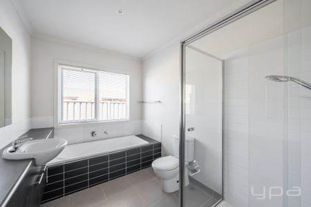 Charming, Convenient Living! - Photo 5