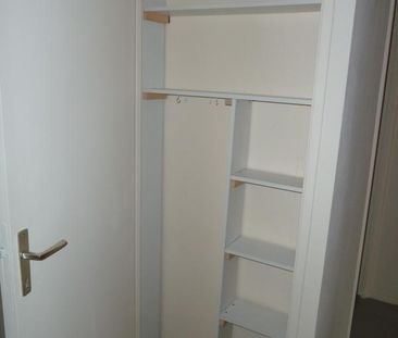Location Appartement 2 pièces 48m² ANGERS 49100 - Photo 4