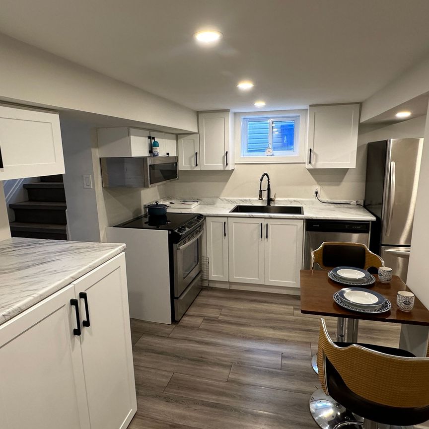 For Lease - 139 Maurice Court Unit# Lower Level, Newmarket, Ontario - Photo 1