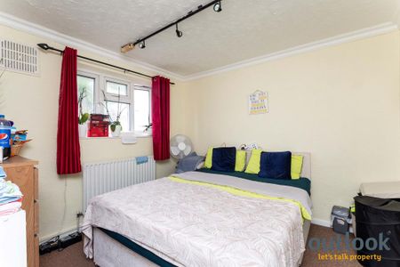 3 bedroom house to rent - Photo 3