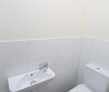 Studio to rent - Photo 6