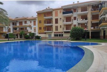 Alquiler de piso en Avenida Tierno Galván, 98