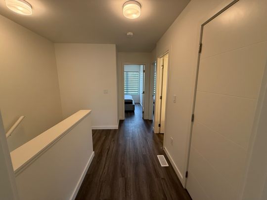 For Lease - 32 Rainwater Lane, Barrie, Ontario - Photo 1