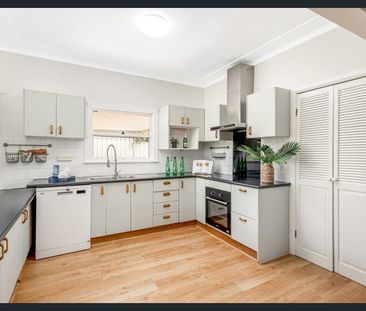 Well Presented Three Bedroom Home - Photo 6