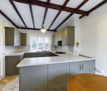 3 bedroom detached house to rent - Photo 4
