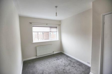 3 bedroom maisonette to rent - Photo 3