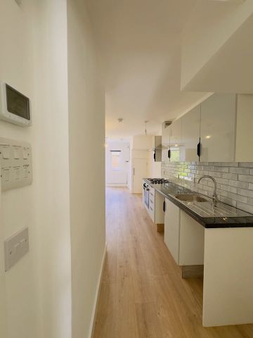 2 Bed Maisonette, Marian Road, SW16 - Photo 4
