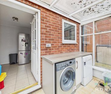 2 bedroom semi-detached house to rent - Photo 2