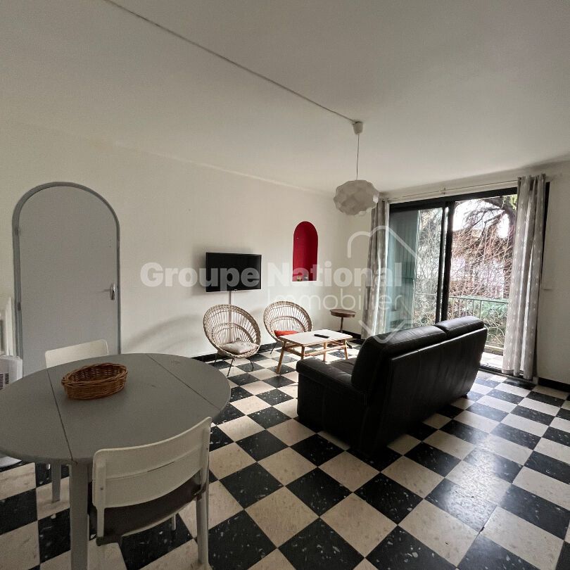 Appartement meublé avec extérieur et place de parking, - Photo 1