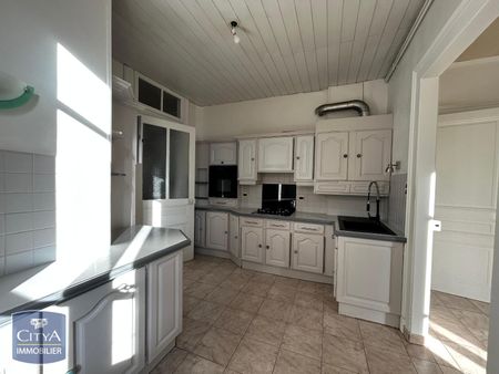 Location Appartement 4 pièces 74m² CHAMBERY 73000 - Photo 3